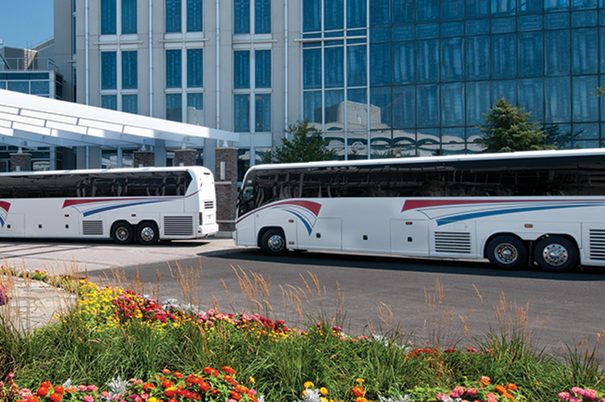 Tour busses dropping off passengers at Turning Stone Resort Casino 