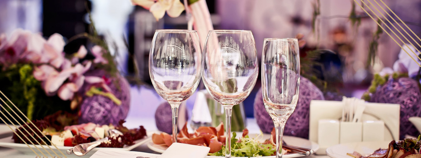 wine glasses with table setting