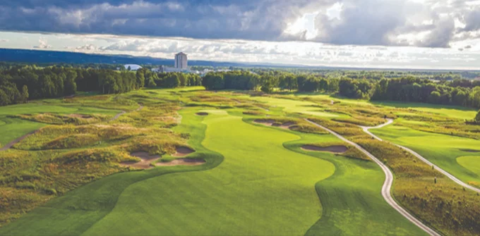 An overview shot of the Shenendoah golf course at Turning Stone