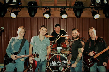 Kickin It Band Image Color