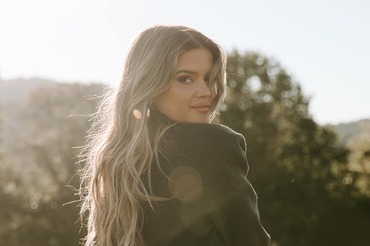 Maren Morris Headshot Color