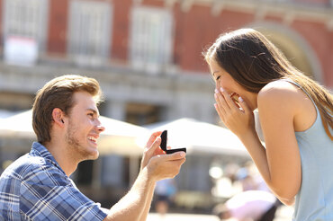 Man proposing to his girlfriend